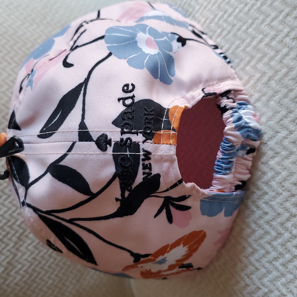 Kate Spade New York Logo Cap/Floral Pearl Blush - Picture 3 of 12